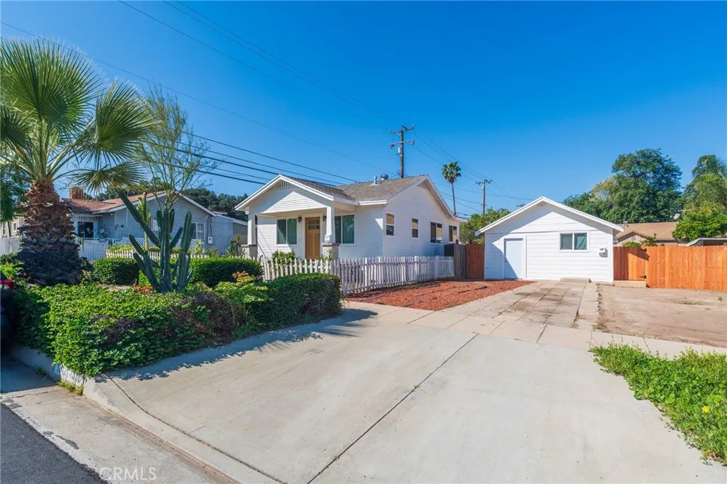 Corona, CA 92882