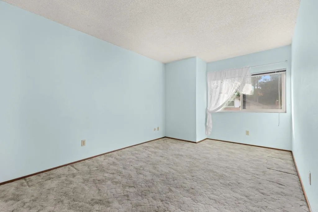 https://cdn.realtyfeed.com/cdn/127/306661202/7533f867fbfc47e418eac2840d25ef53.webp