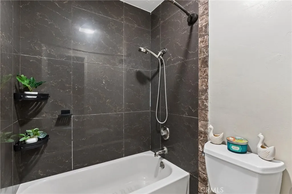 Photo #24: HD26050790 Listing: Photo #24