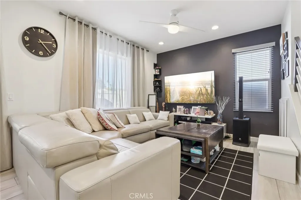 3827 Grant St Unit 49, Corona, CA 92879 - Photo 5 of 21, Corona, CA