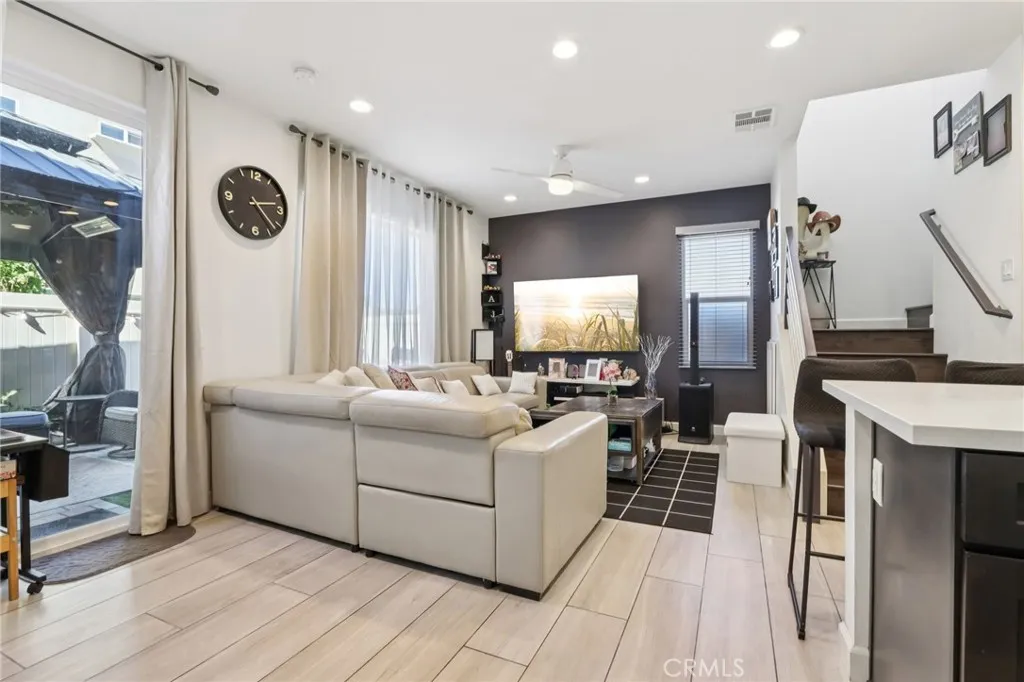 3827 Grant St Unit 49, Corona, CA 92879 - Photo 4 of 21, Corona, CA