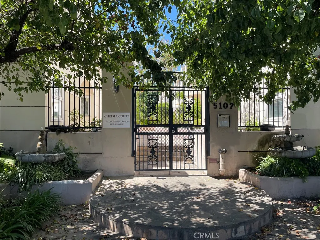 Sherman Oaks, CA 91423