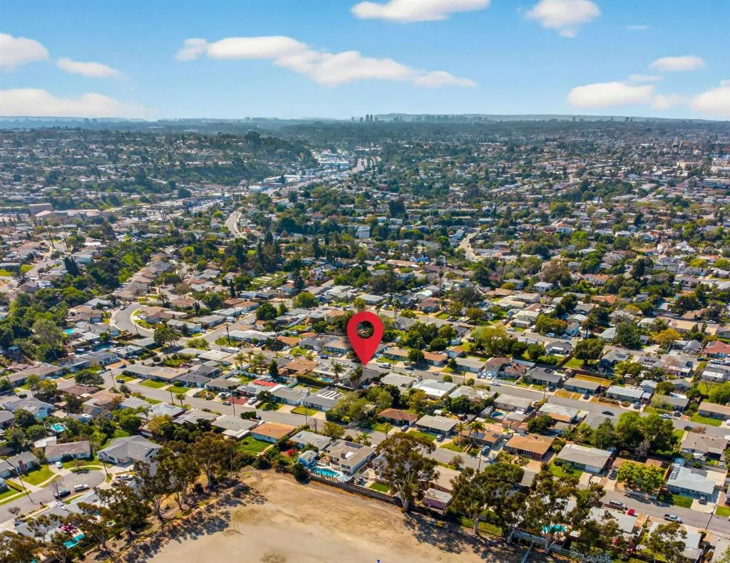 https://cdn.realtyfeed.com/cdn/127/306661324/6020008fa88ab7f570fae58ef4a4c37c.webp