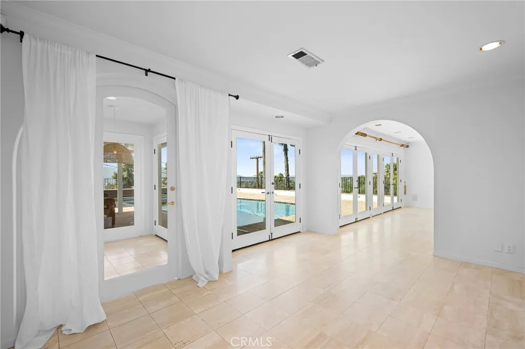 736 Cavanagh Road, Glendale, CA, 91207
