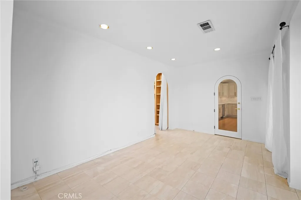 736 Cavanagh Road, Glendale, CA, 91207
