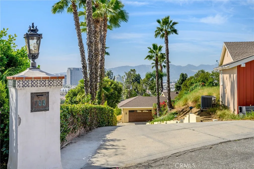 736 Cavanagh Road, Glendale, CA, 91207