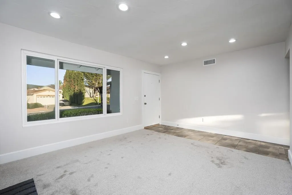 https://cdn.realtyfeed.com/cdn/127/306661417/8fbf284bf4c4a6fab1353fb8289be989.webp