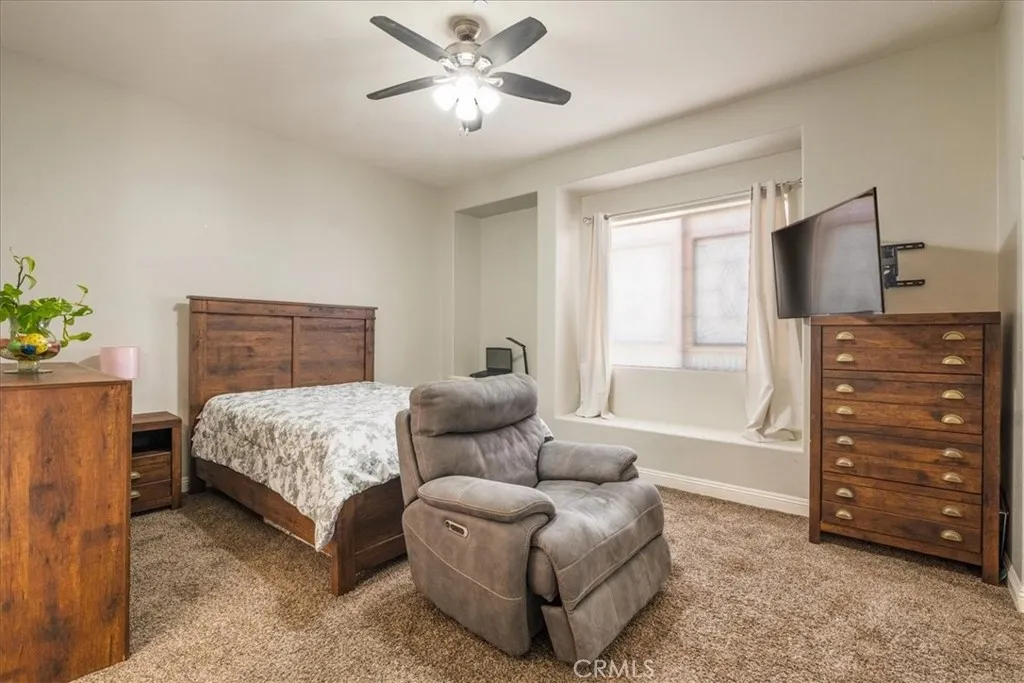 https://cdn.realtyfeed.com/cdn/127/306661517/5c4f175a0de417b70cd7a637e5eb67ed.webp