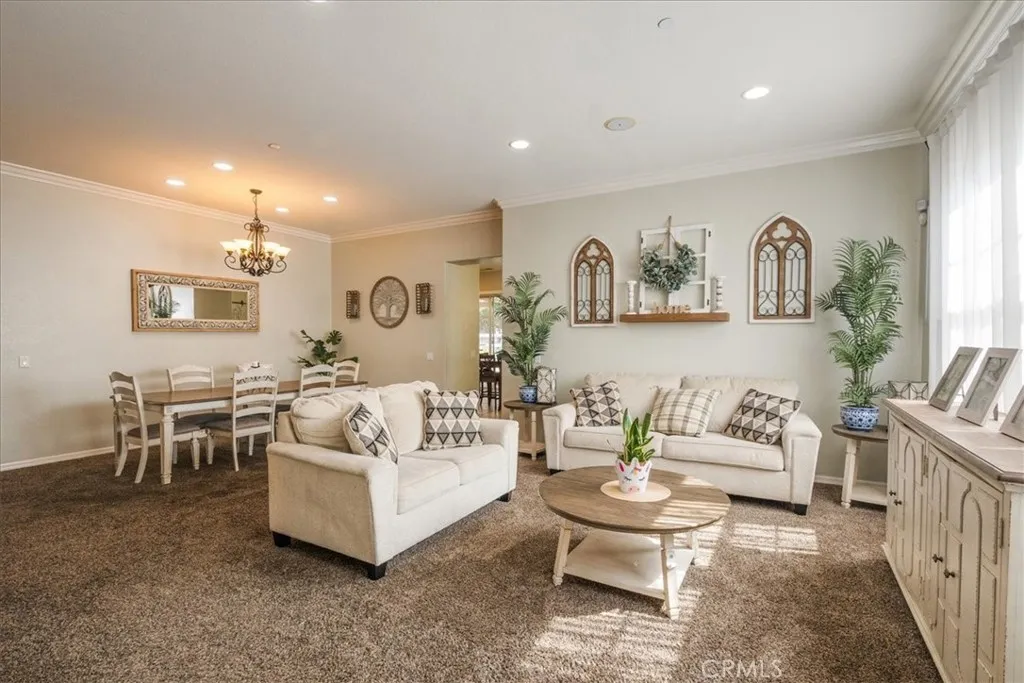 https://cdn.realtyfeed.com/cdn/127/306661517/7fb6bec827533ac361100a7b55af4541.webp