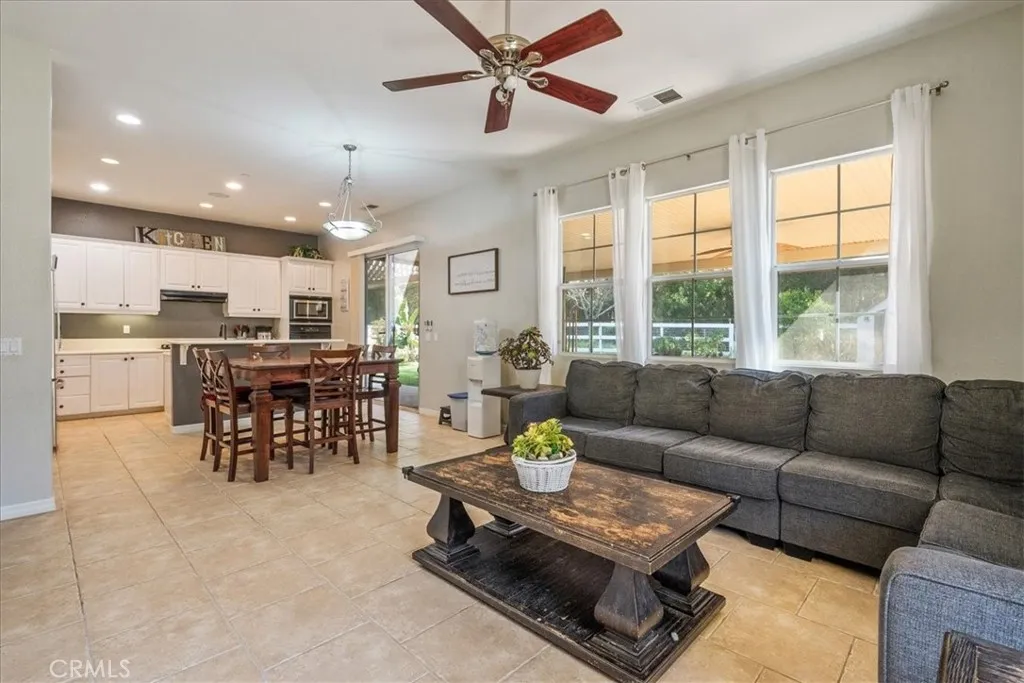 https://cdn.realtyfeed.com/cdn/127/306661517/97d11c53fc21101ac61d9a6e0beb34e4.webp