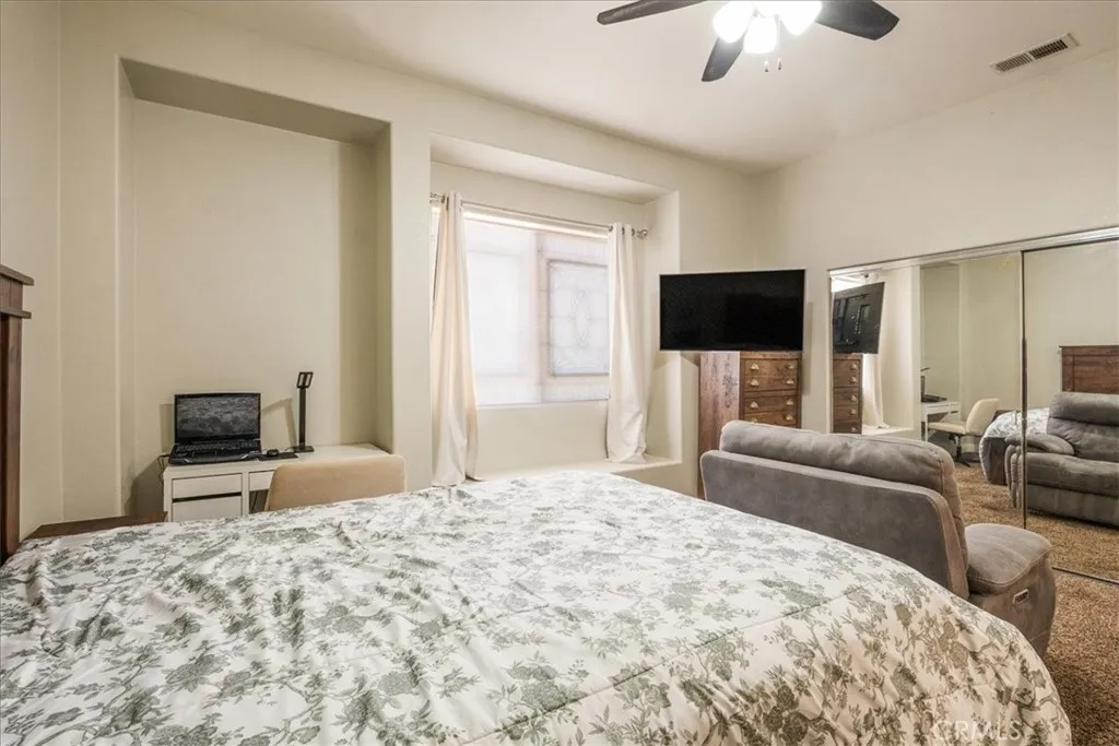 https://cdn.realtyfeed.com/cdn/127/306661517/acbfd05e74eaab6425acdfa2efecb844.webp