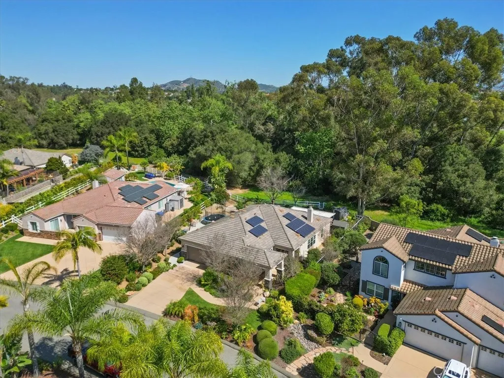 https://cdn.realtyfeed.com/cdn/127/306661517/dbe4e4ae90a124c3457672d3b1b6138b.webp