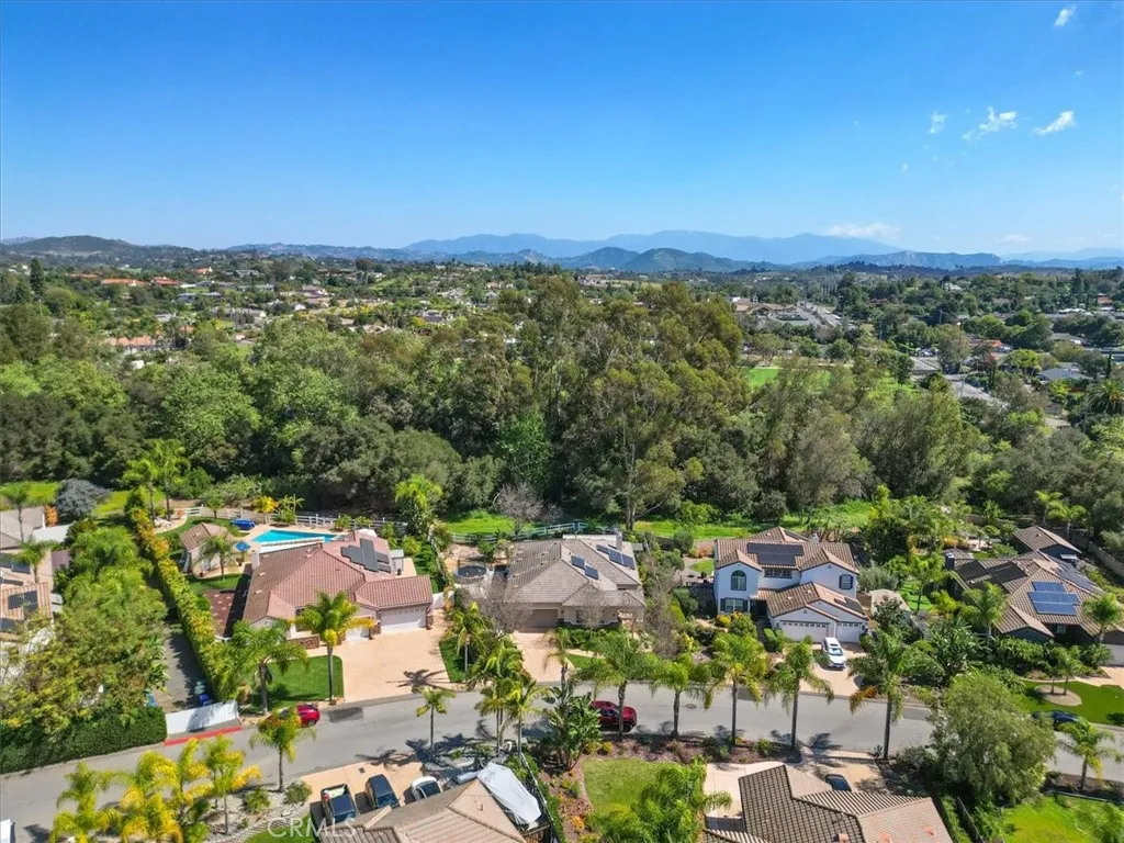 https://cdn.realtyfeed.com/cdn/127/306661517/f9b9ad4ccca1bbd742bf620297aab5a5.webp