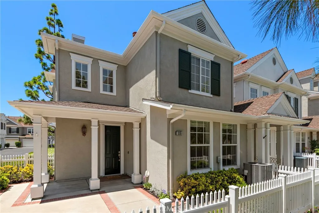15 Strawflower, Ladera Ranch, CA 92694
