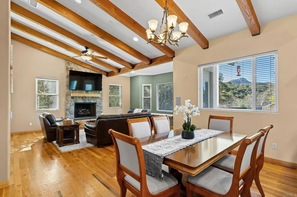 https://cdn.realtyfeed.com/cdn/127/306661611/a43581a02dadf2747175bbc243bc825a.webp