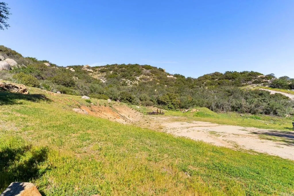 https://cdn.realtyfeed.com/cdn/127/306661611/c06a004b71ab7ca0fc6a23952796217c.webp
