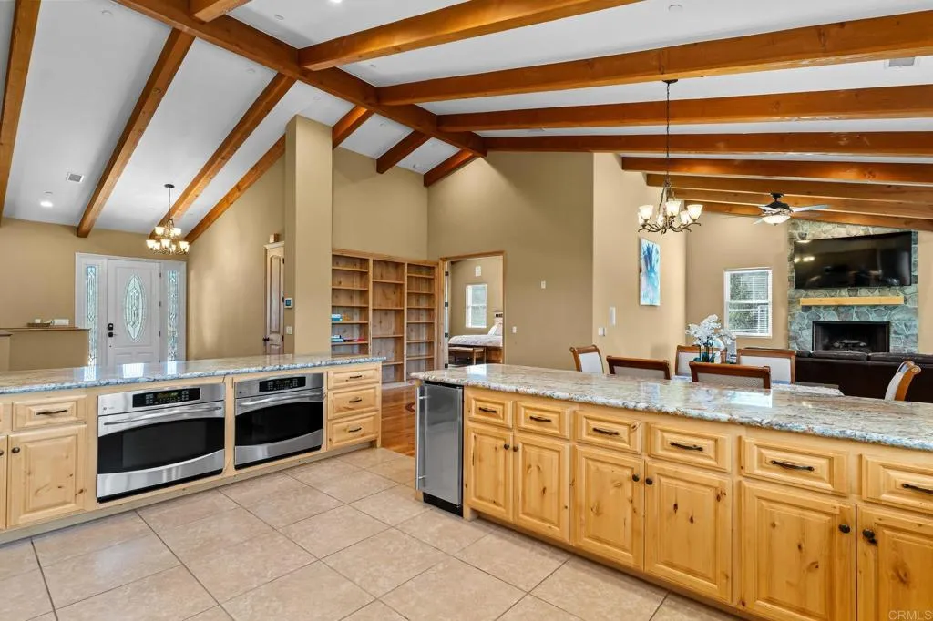 https://cdn.realtyfeed.com/cdn/127/306661611/e1d1e7b29ed39083b43ed3f57c7f2226.webp