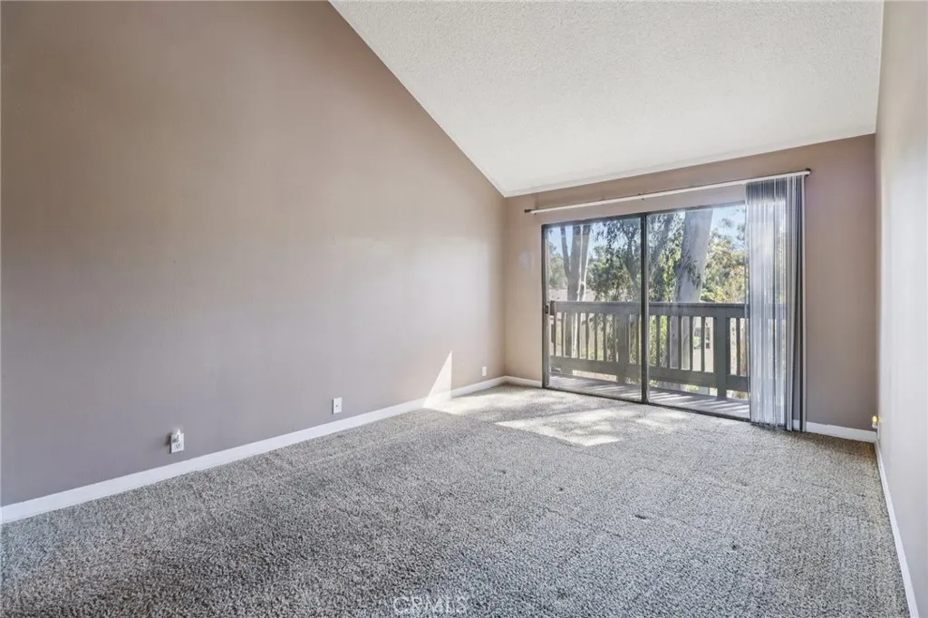 https://cdn.realtyfeed.com/cdn/127/306661655/40ce75025550cfa141b51a84fa29ff1e.webp