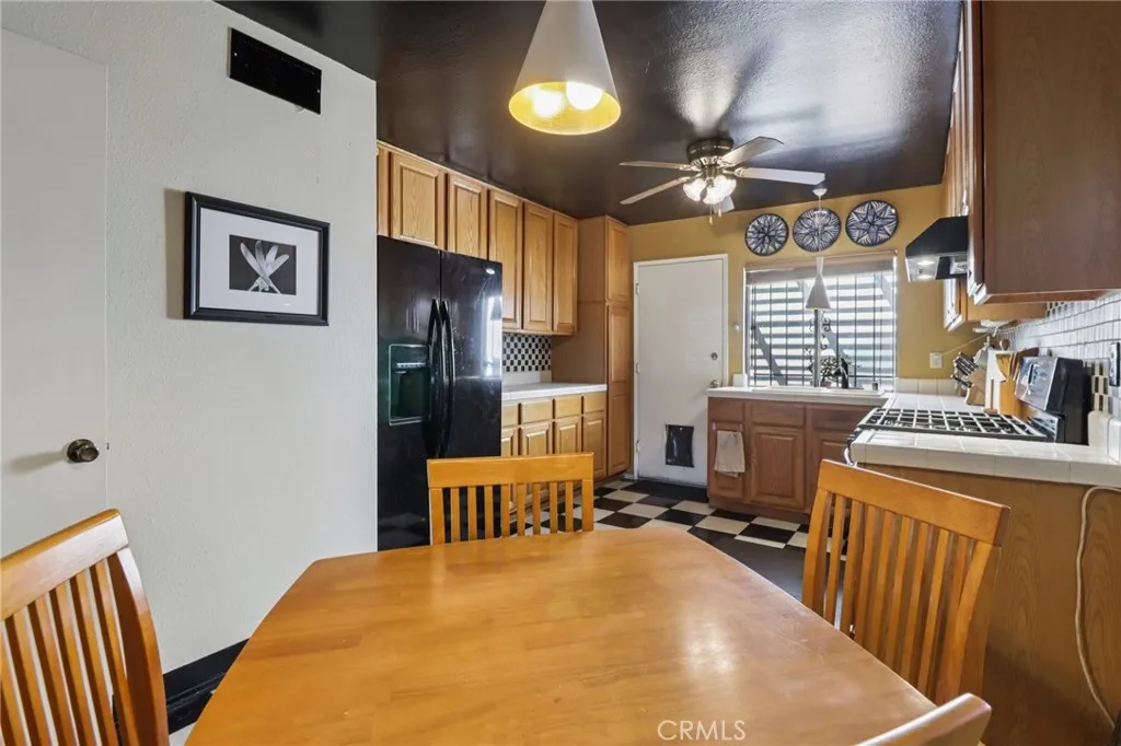 https://cdn.realtyfeed.com/cdn/127/306661655/4b7e86298a037b55159ea734a9b4640e.webp