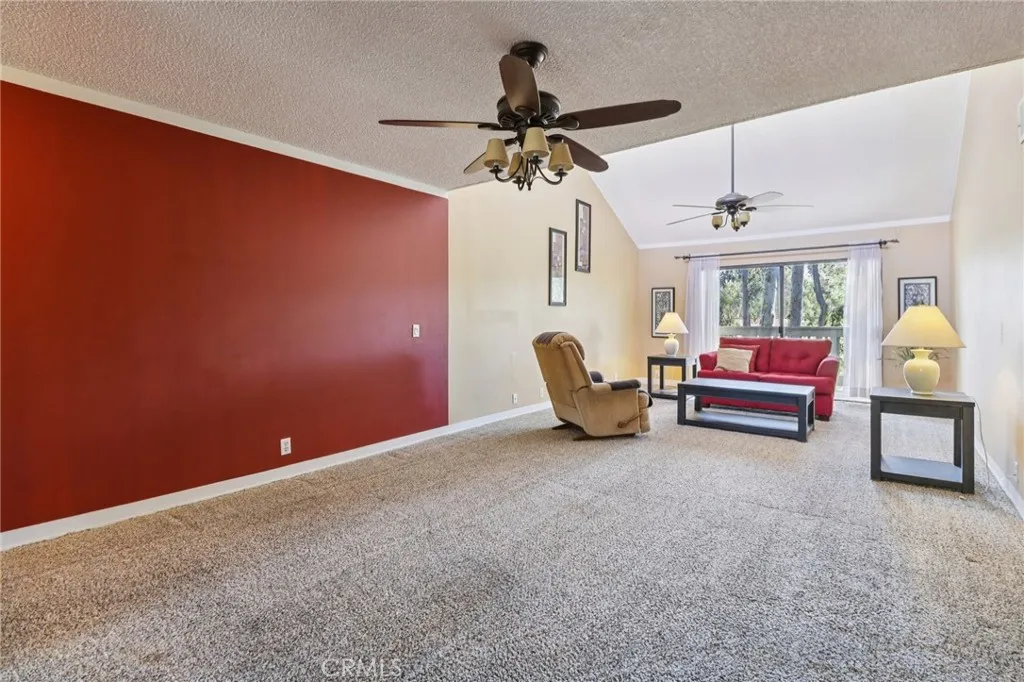 https://cdn.realtyfeed.com/cdn/127/306661655/7e505bcbfbc8db5eec8fe513827790e9.webp