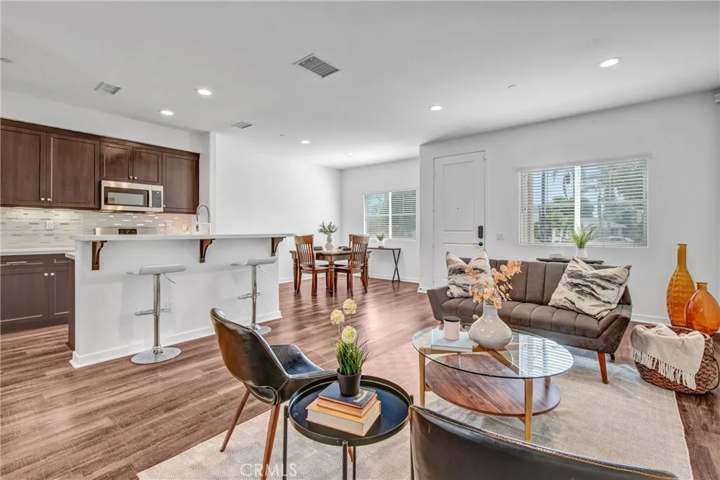 Mission Hills (san Fernando), CA 91345
