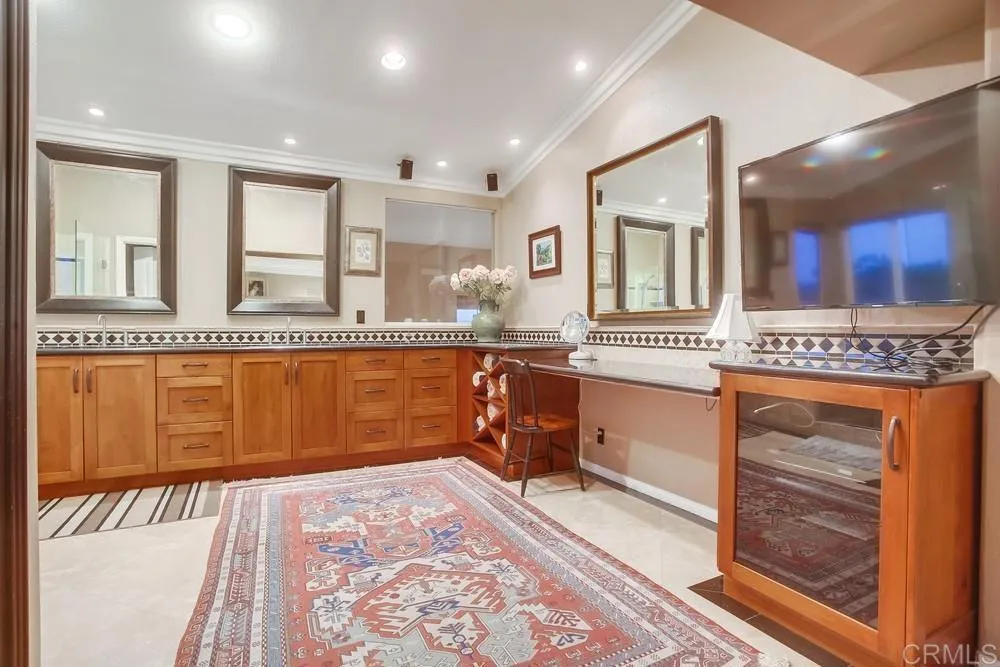 https://cdn.realtyfeed.com/cdn/127/306661802/40306a4db5235dcde7d0b208204406fb.webp