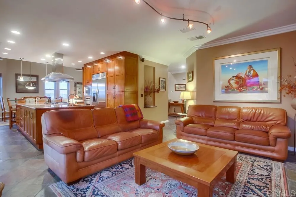 https://cdn.realtyfeed.com/cdn/127/306661802/417ae802c5a6d033b455178694be08b4.webp