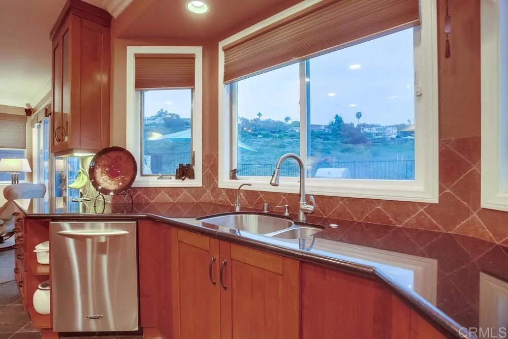 https://cdn.realtyfeed.com/cdn/127/306661802/4b17907988485c125ae4b1a9580ef6e4.webp