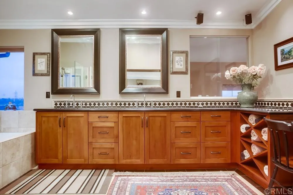 https://cdn.realtyfeed.com/cdn/127/306661802/794c2d4b7f4c31c43f80f0230a7a7f88.webp