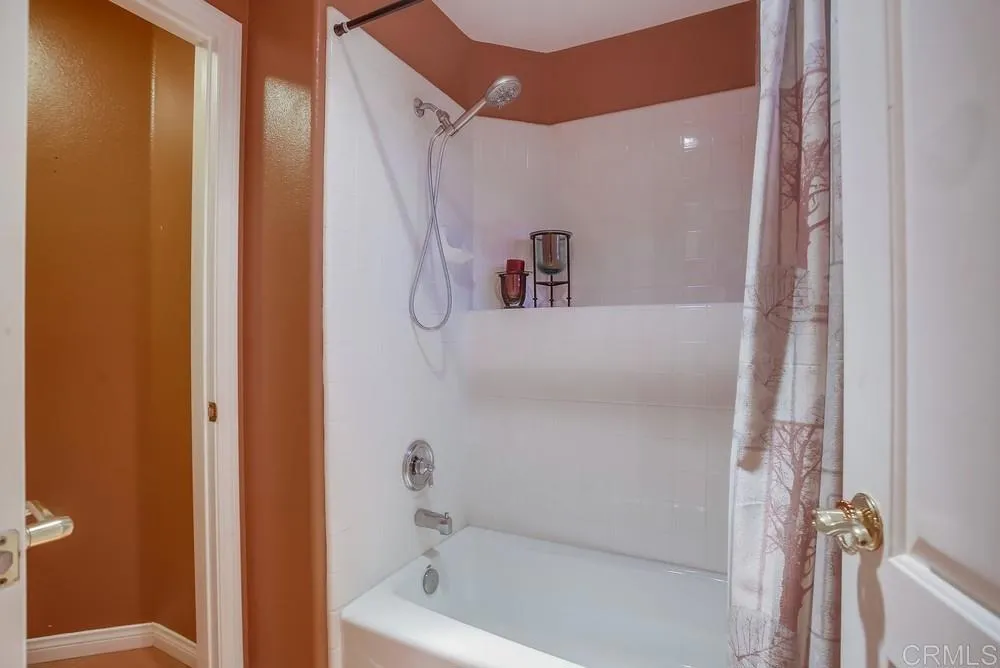 https://cdn.realtyfeed.com/cdn/127/306661802/80cbeee40f3b1dbdc74a8c891438d687.webp