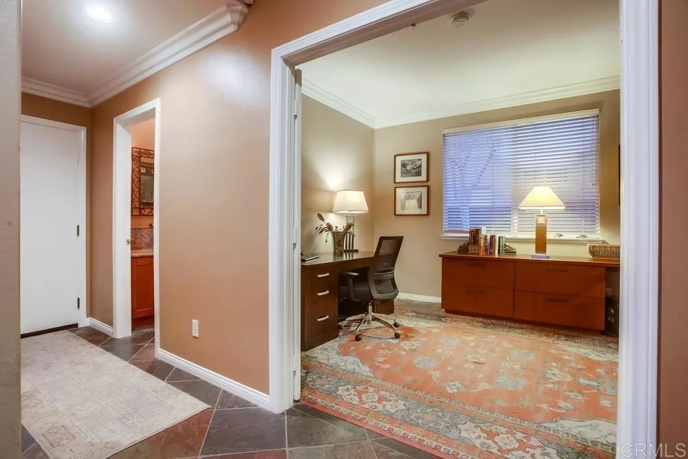 https://cdn.realtyfeed.com/cdn/127/306661802/af016f5d2989f67bafb4325af17588d9.webp