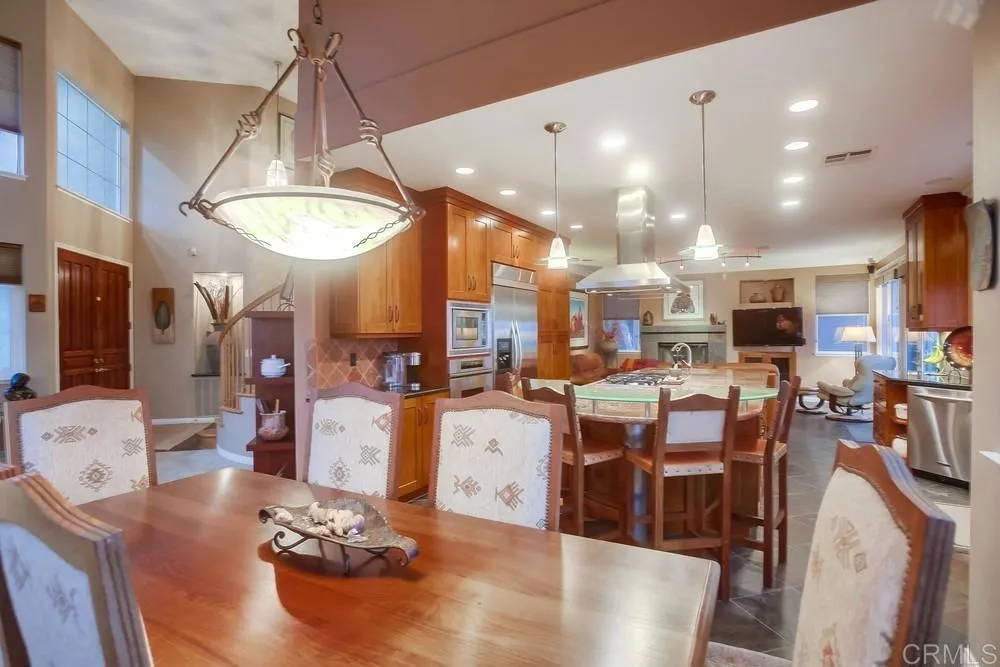 https://cdn.realtyfeed.com/cdn/127/306661802/f07be6bbc1da90a2c25a46c89072865b.webp