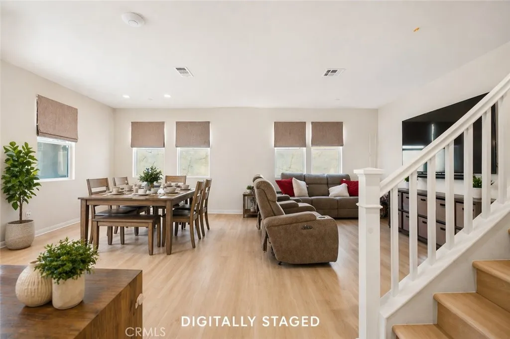 https://cdn.realtyfeed.com/cdn/127/306661885/48b94a5c11ac24e3131728fd0e8a45cc.webp