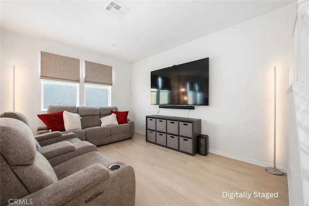 https://cdn.realtyfeed.com/cdn/127/306661885/a6b1de254d5afb36709a0dabd94c9ea1.webp