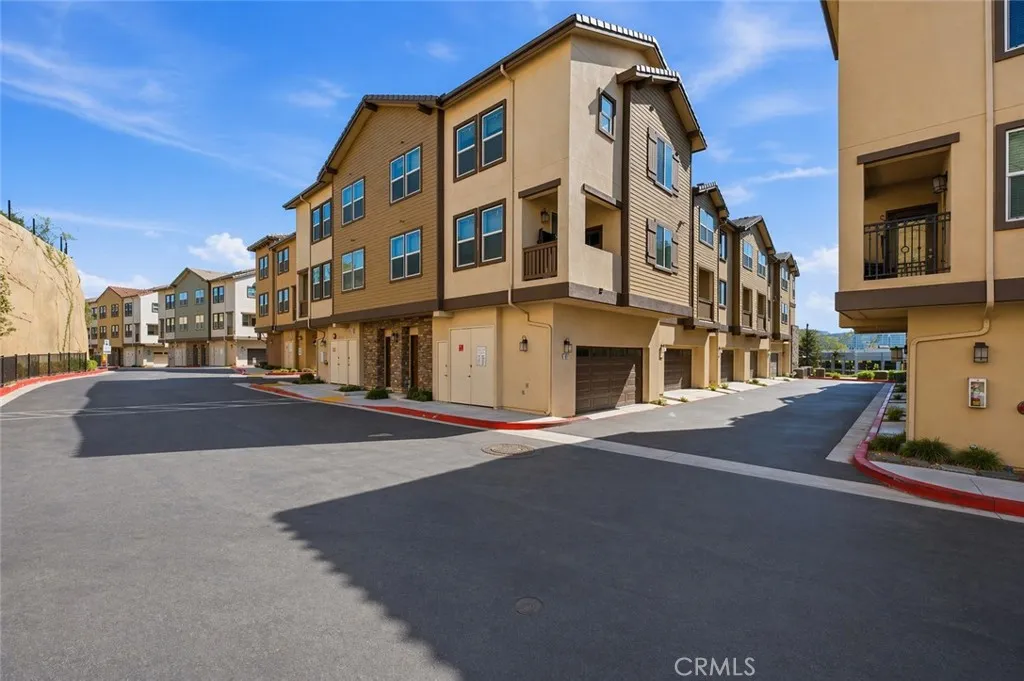 https://cdn.realtyfeed.com/cdn/127/306661885/b7263f0d604b5ef0e9f4aa4ba7f2677f.webp