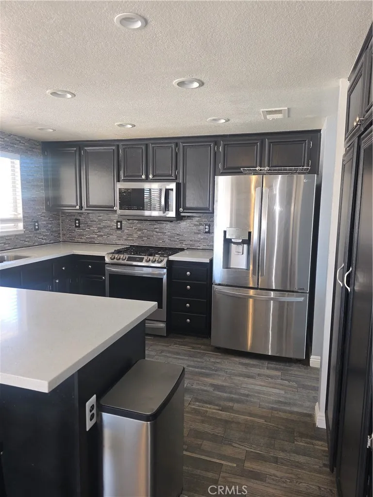Victorville, CA 92392