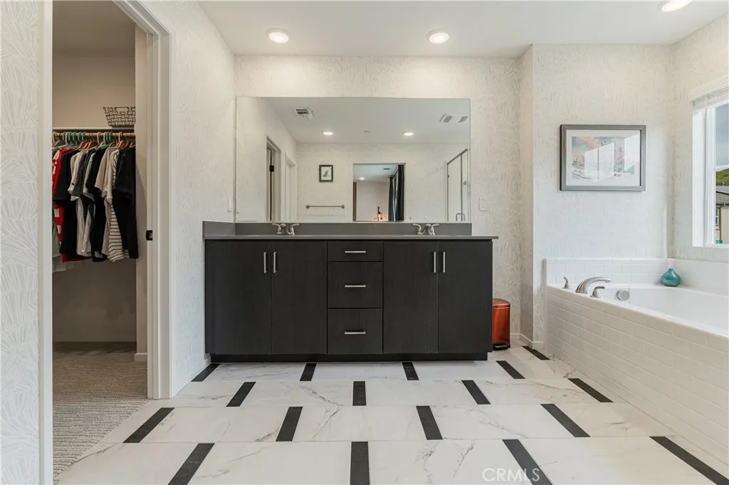 Photo #35: SW26051734 Listing: Photo #35