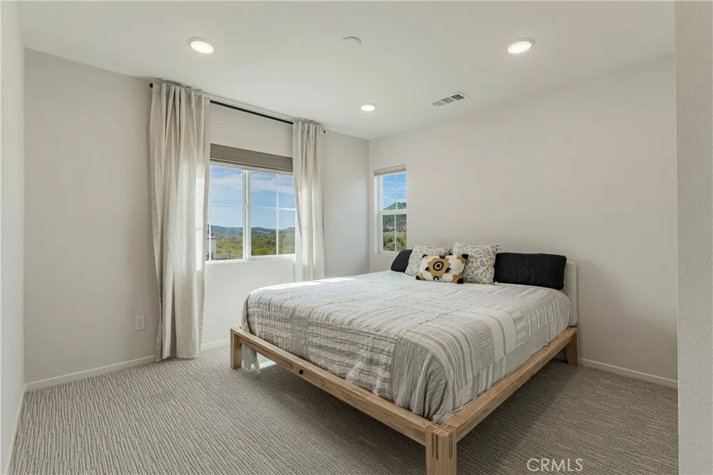 https://cdn.realtyfeed.com/cdn/127/306662004/7fb8fa0268e57b0d1ebd7234a866d081.webp
