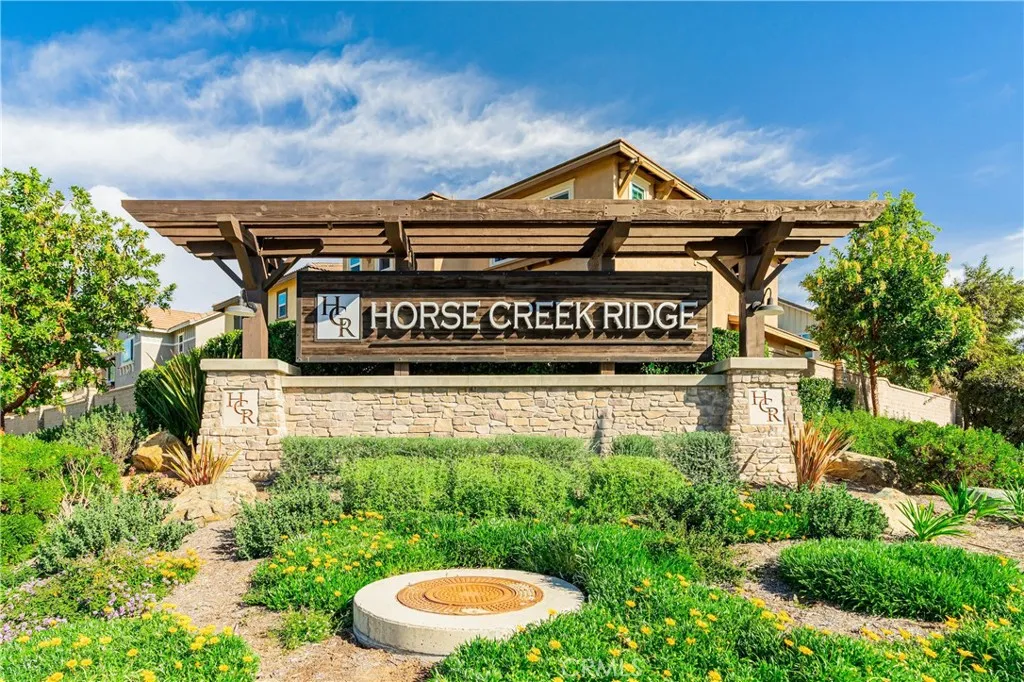 https://cdn.realtyfeed.com/cdn/127/306662004/a608afcf6b0e5399c14bb7737b1c2ed8.webp