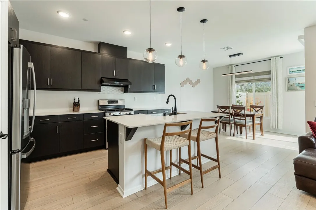 https://cdn.realtyfeed.com/cdn/127/306662004/ac529cee9d08715f7ab4f0656bee9292.webp