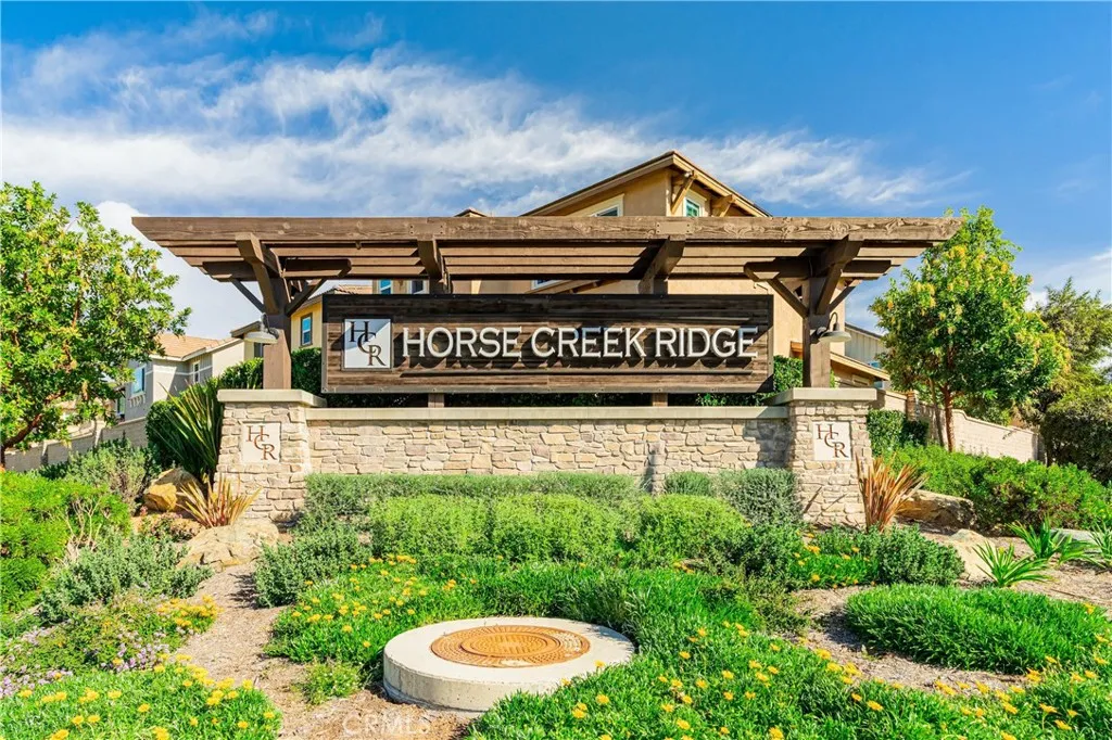https://cdn.realtyfeed.com/cdn/127/306662004/bdf30a5b5571c50e6a0daf1d93c281b9.webp