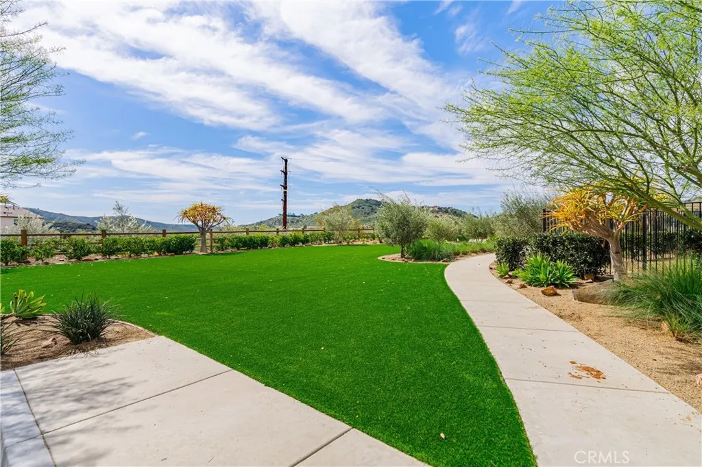 https://cdn.realtyfeed.com/cdn/127/306662004/c2ed25411fac1591f9bfa29f4d389bc4.webp