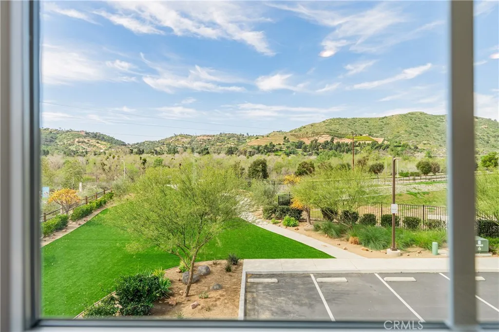 Photo #27: SW26051734 Listing: Photo #27