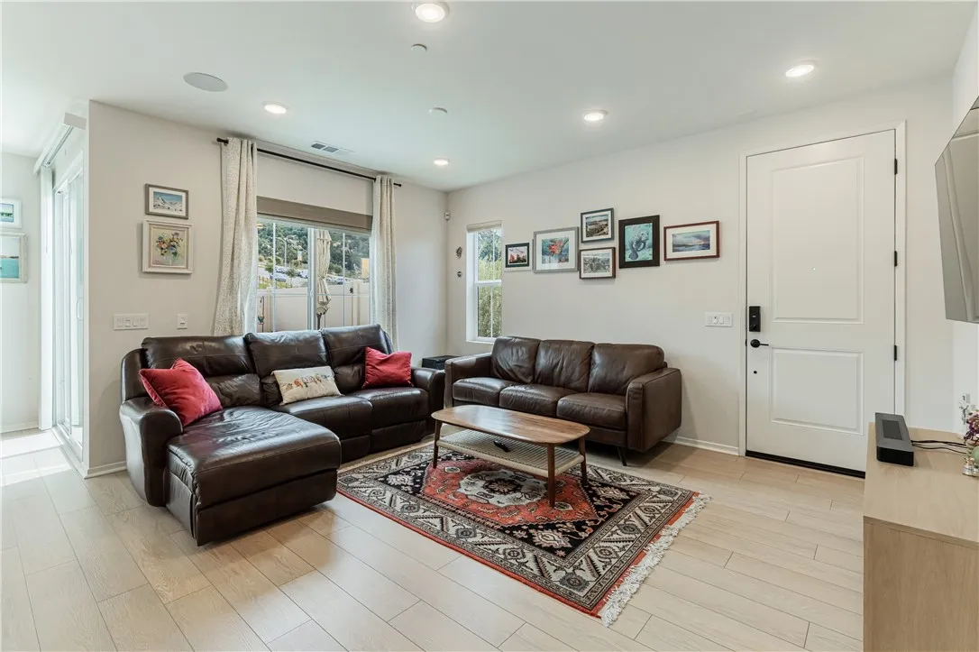 Photo #10: SW26051734 Listing: Photo #10