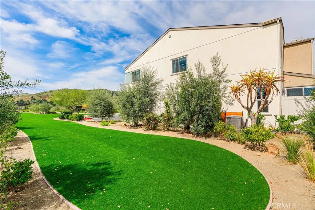 https://cdn.realtyfeed.com/cdn/127/306662004/e6e708384ad80cab0f1b7e8f3772faa8.webp
