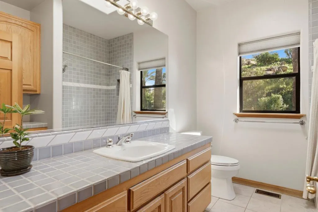 https://cdn.realtyfeed.com/cdn/127/306662049/ac1416ac2dfc1688f2c3c866362f6e21.webp