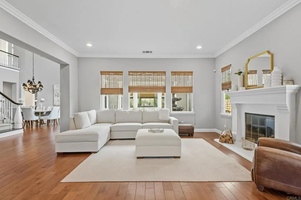 https://cdn.realtyfeed.com/cdn/127/306662069/8b8163ef7d90283a434be51e8eba8a83.webp