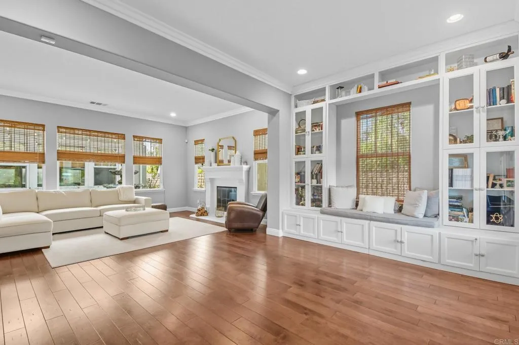 https://cdn.realtyfeed.com/cdn/127/306662069/b39b9ce7872b155bec8605a241a9b138.webp
