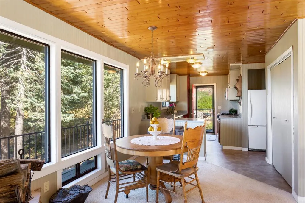 https://cdn.realtyfeed.com/cdn/127/306662105/45e9490d758925adfa5ef66b25220679.webp