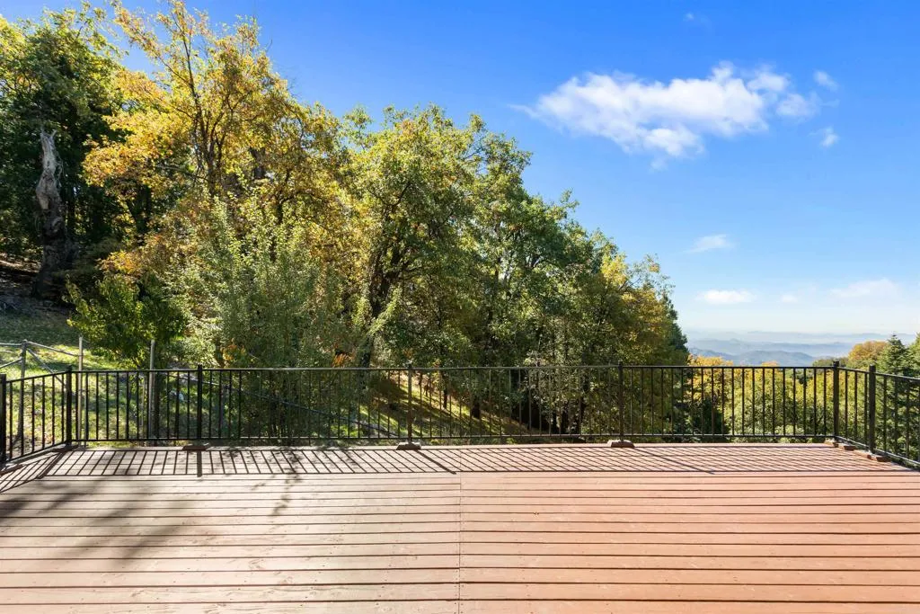 https://cdn.realtyfeed.com/cdn/127/306662105/b294003a15c62e7b85f779dd8325cb28.webp